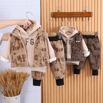 P boys autumn and winter velvet set, new foreign style baby children's baby boys winter clothes thickened sweater vest three-piece set