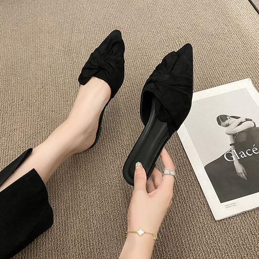 A Pointed-toe sandals women's spring summer 2023 semi-slipped, gentle temperament, suede flat heel, fairy comfortable toe slippers