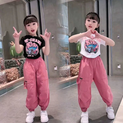 P New 2024 Girls Half Sleeve Summer Middle Kids Suit Net Red Fashionable Cargo Pants Loose Cartoon Suit