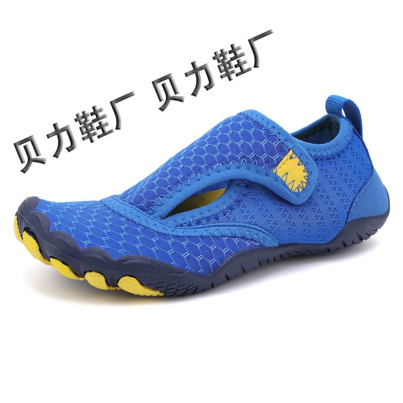 P 2024 Parent Child New Outdoor Shoes Soft Sole Couple Wading Beach Shoes Anti slip Creek Float Replacement Swimming Quick Drying Shoes