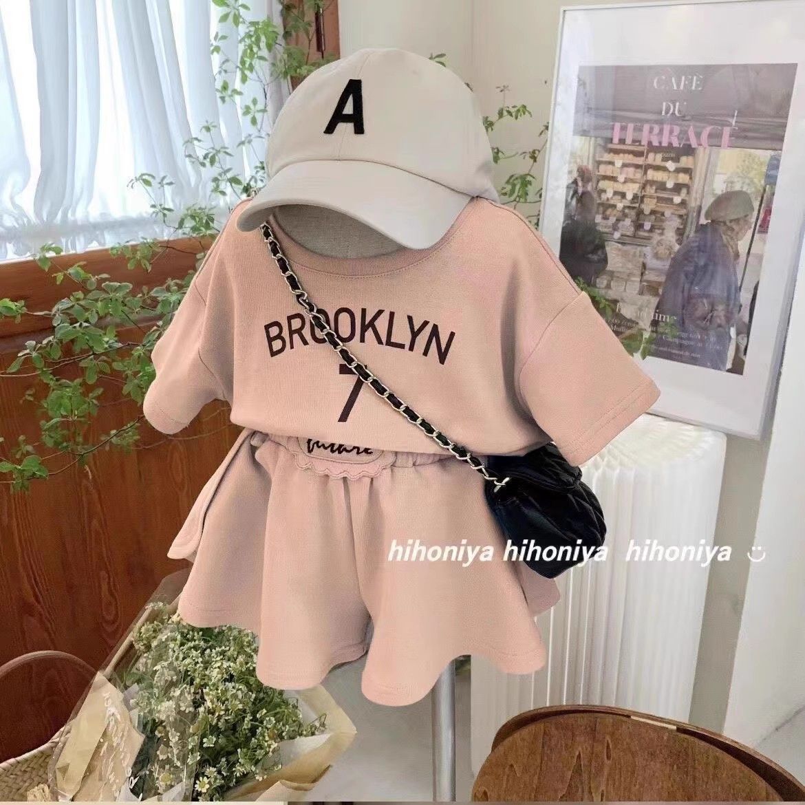 Girls Summer Set, New Korean Edition for Girls, Fashionable and Fashionable Cotton Short sleeved T-shirt and Shorts, Two Piece Set