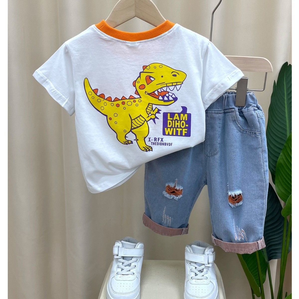 P Boys Summer Set 204 New Children's Fashionable and Handsome Small and Medium sized Boys Summer Short sleeved Top Trend