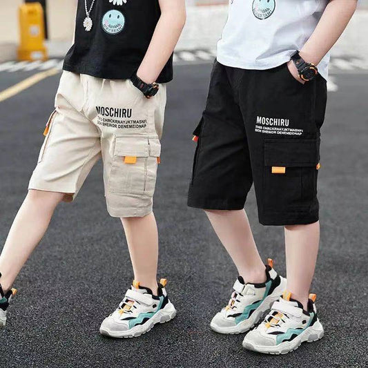 A Boys' shorts, summer thin children's clothing, medium and large children's cargo shorts, and boys' handsome casual cropped pants are worn outside