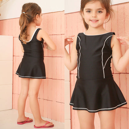 A new solid color export foreign trade Korean version of the new children's and girls' swimsuit wholesale 0.15KG