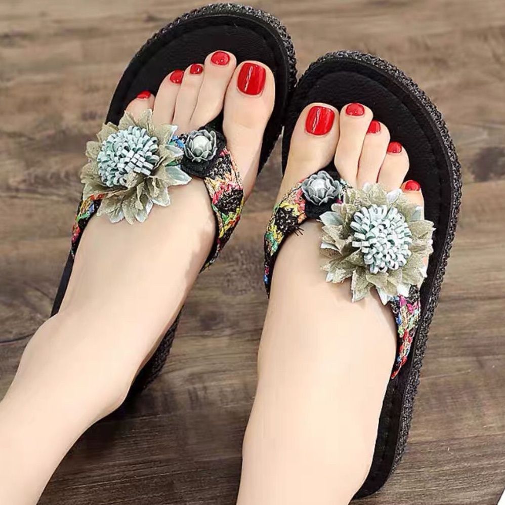 P 2023 Summer New Flower Herringbone Slippers Women's Internet Celebrity Fashion Outwear Slope Heel Thick Sole Anti slip Beach Slippers