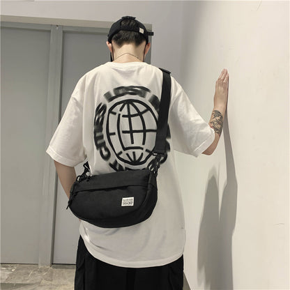 A 2024 new trendy brand breast bag women's large-capacity Harajuku casual simple high-end men's messenger bag