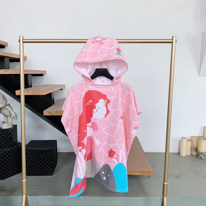 A new oversized bath towel cape for teenagers, adults, and adults can wear bath towels, bathrobes, children's beach towels, cape 380g