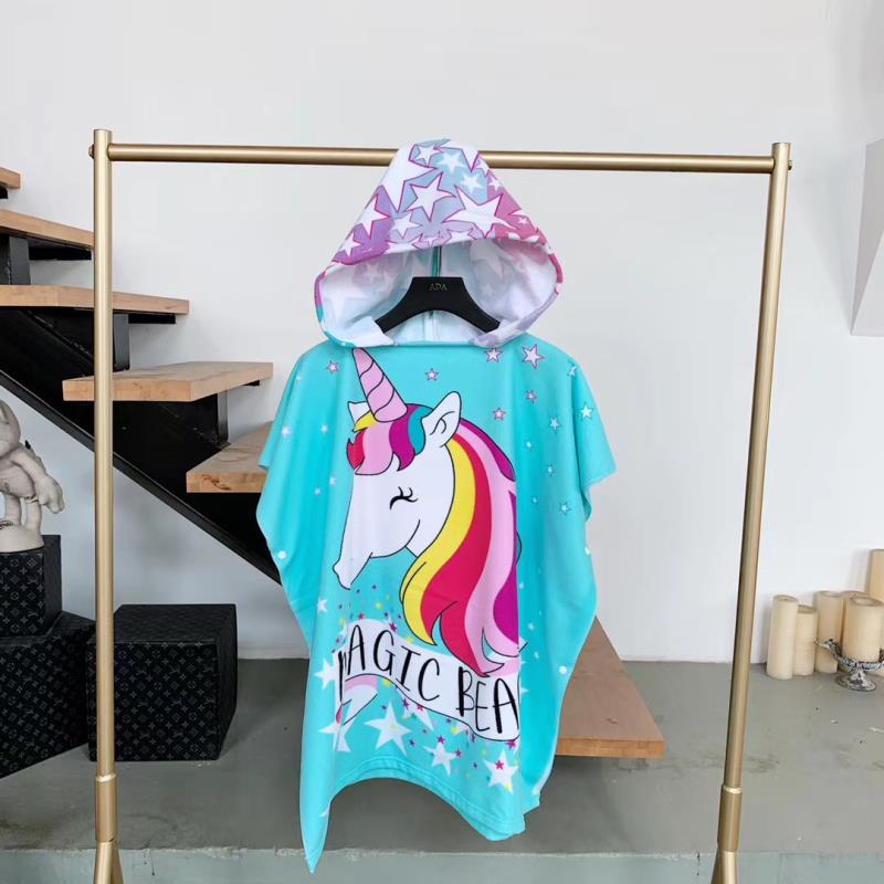 A new oversized bath towel cape for teenagers, adults, and adults can wear bath towels, bathrobes, children's beach towels, cape 380g