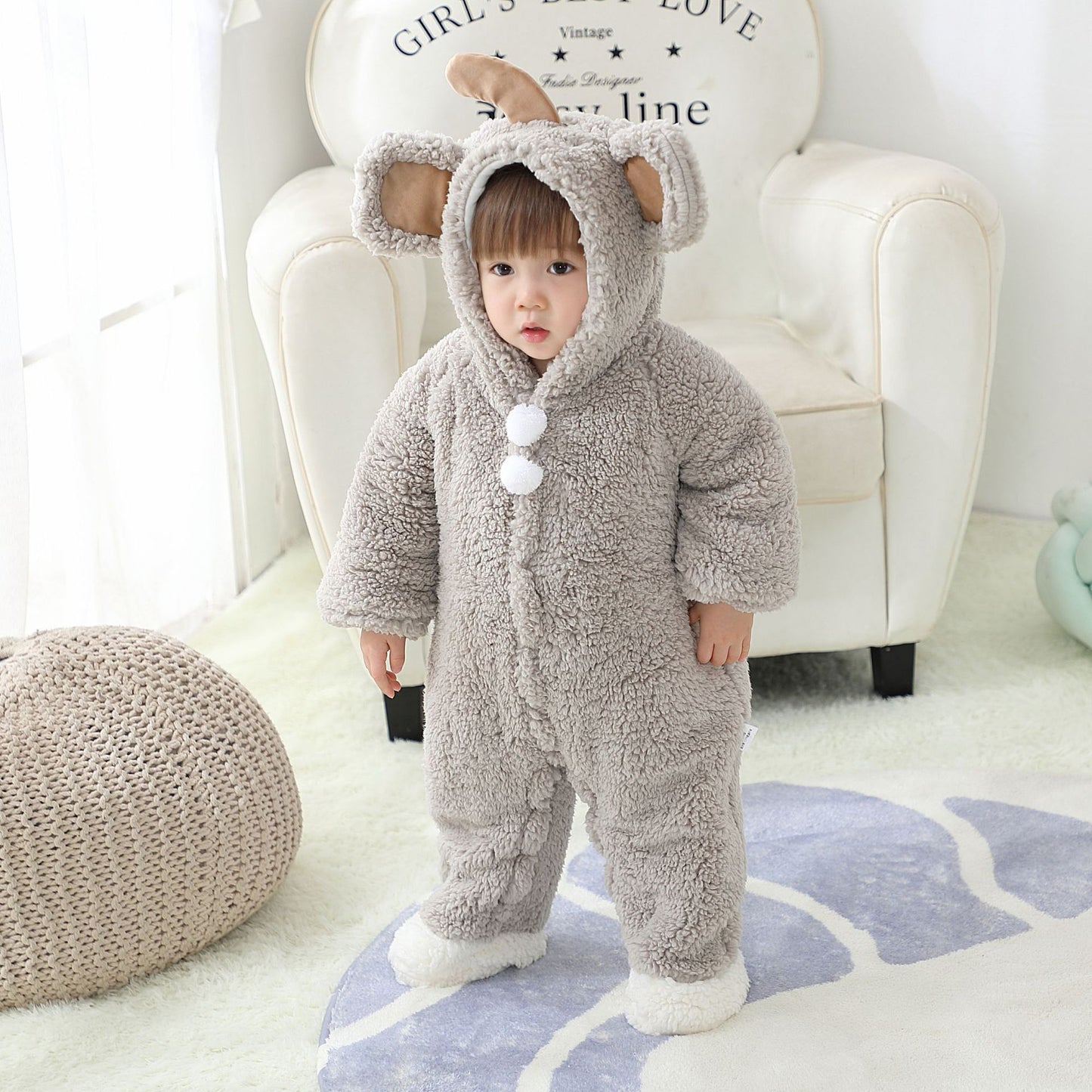 A baby onesie winter foot warm baby clothes go out clothes newborn clothes autumn and winter clothes thickened cotton clothes