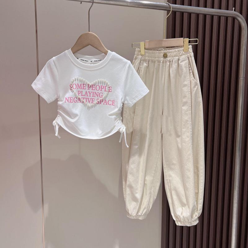 Conjunto de camiseta y pantalones bombachos con letras de amor de moda de edición coreana de verano para niñas P 2024, nuevos pantalones de verano para niñas 