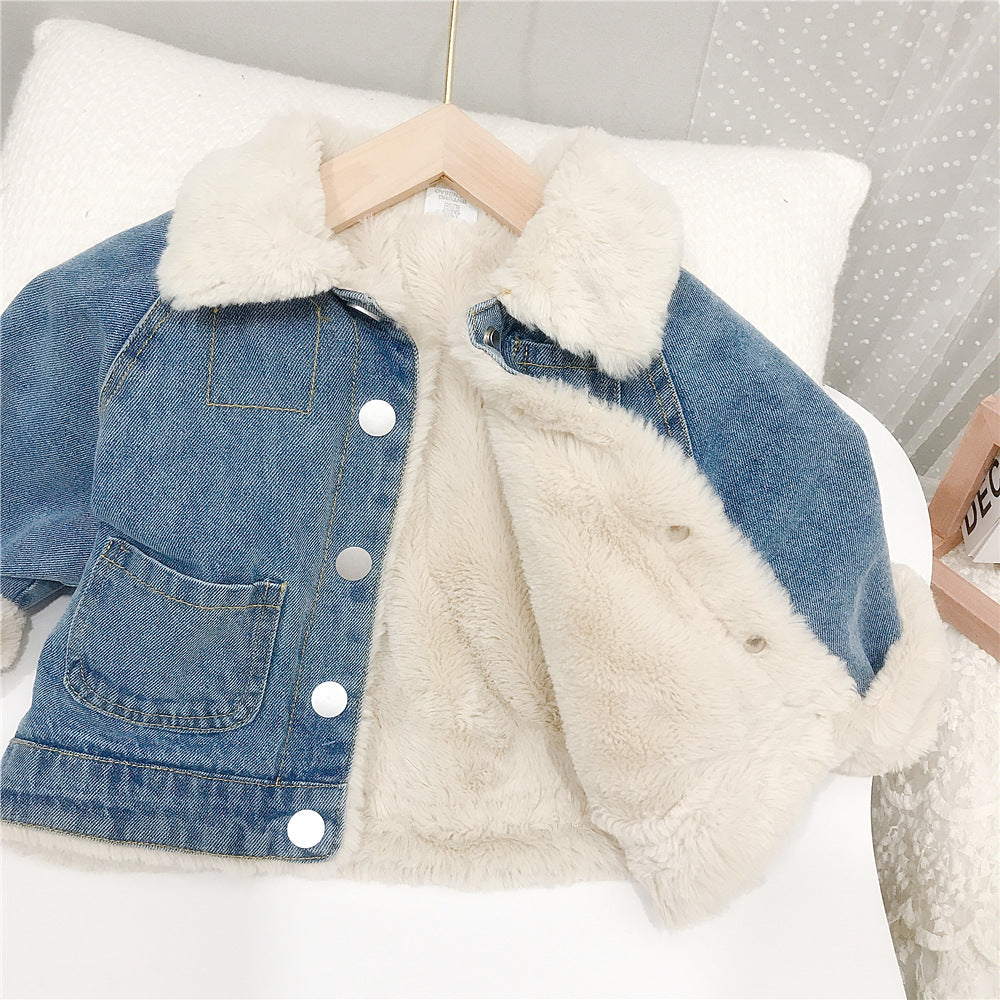 A Children's fleece thickened denim jacket, foreign style winter clothing, new girls' Korean version of denim clothes, baby tops trendy