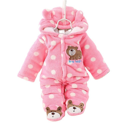 A baby jumpsuit, polka dot bear foot-wrapped Romper coral fleece autumn and winter clothing, climbing clothes, polka dots.