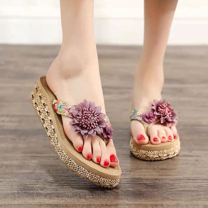 P 2023 Summer New Flower Herringbone Slippers Women's Internet Celebrity Fashion Outwear Slope Heel Thick Sole Anti slip Beach Slippers