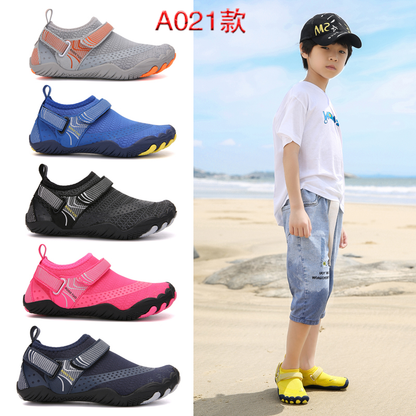 P 2024 Zapatos nuevos para exteriores para padres e hijos, suela blanda, zapatos de playa para vadear para parejas, antideslizantes, flotadores de repuesto para arroyos, zapatos para nadar de secado rápido 