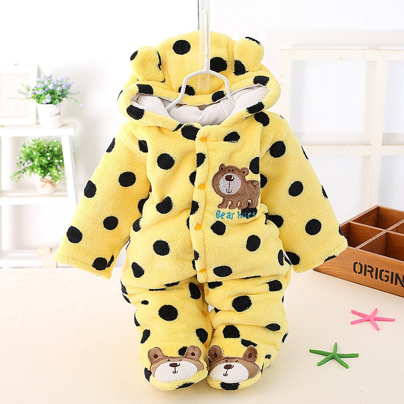 A baby jumpsuit, polka dot bear foot-wrapped Romper coral fleece autumn and winter clothing, climbing clothes, polka dots.