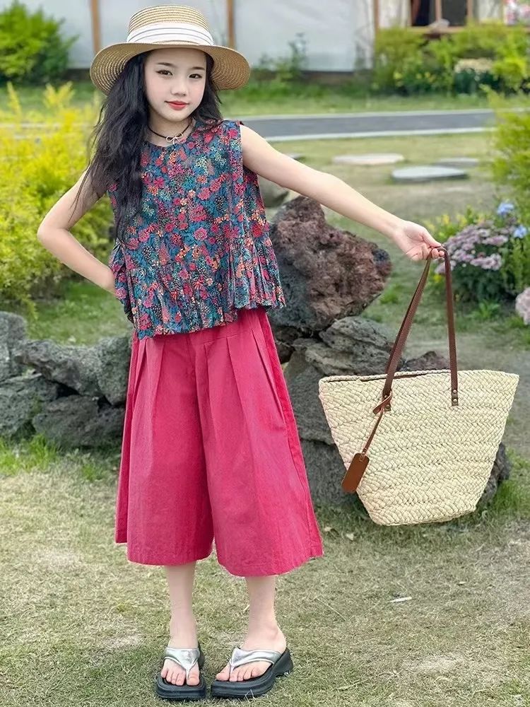 P 2024 New Girls' Summer Outfit Girls Foreign-style Floral Tops, Children's Wide-leg Pants, Big Kids Fashionable Two-Piece Set