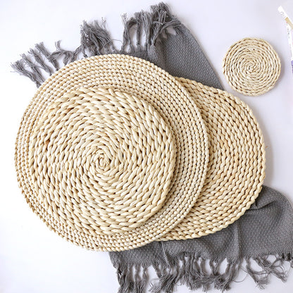 A Japanese-style home natural corn husk handmade straw plus thermal insulation tea mat table mat heat-resistant casserole mat plate cup placemat