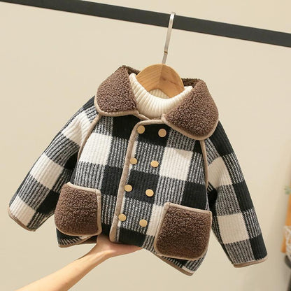 Versión coreana de ropa infantil engrosada. 