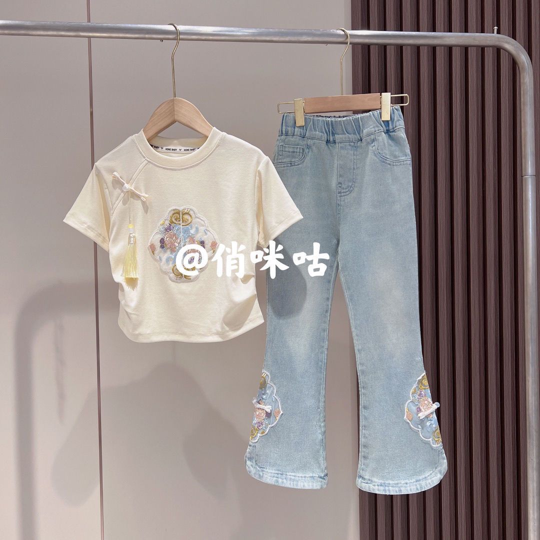 P Girls 2024 New Summer Clothing Set Little Girls Summer Short sleeved T-shirt Jeans Big Kids Fashionable Two piece Set