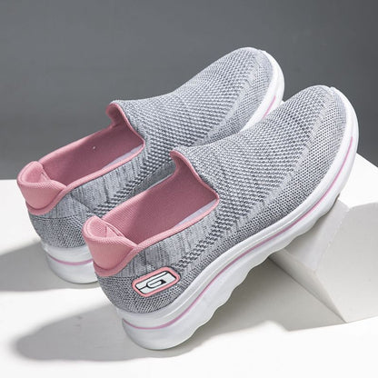 P New middle-aged and elderly mother's shoes, one foot, old man shoes, women's anti-slip soft-soled mesh walking shoes, old Beijing cloth shoes women