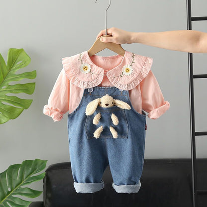 Girls&#039; jeans, children&#039;s suspenders, children&#039;s western-style casual pants, new baby autumn clothes, two-piece suit.