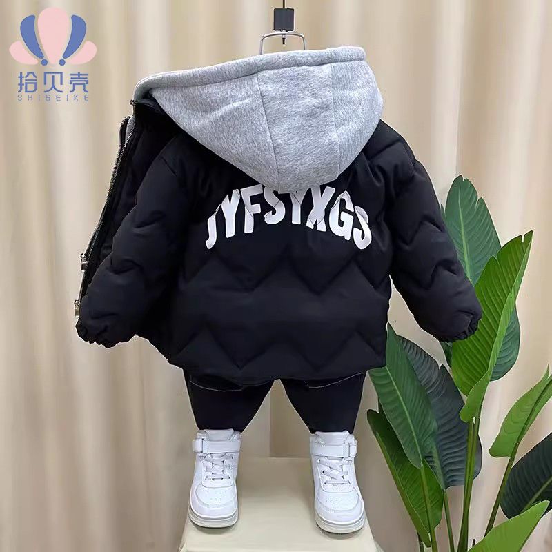 P Leave-in men's middle-aged and older children's cotton-padded clothes are thickened in winter, and children's down cotton-padded clothes are cleared out of season in winter. Super thick cotton-padded jacket in winter.