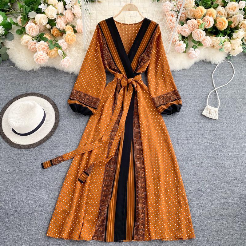 A European and American retro printing lace-up waist and thin temperament V-neck foreign gas bubble sleeve long dress women's autumn and winter