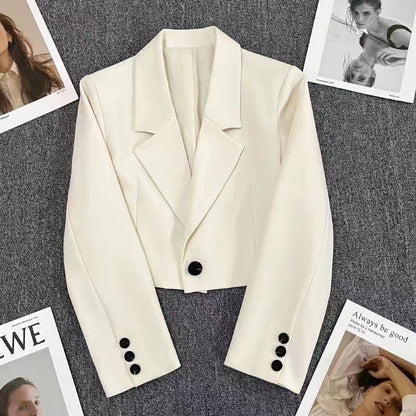 Un nuevo traje de chaqueta corta para mujer 2024 de moda de estatura pequeña que adelgaza la primavera y el otoño traje superior versátil para mujer de cintura alta