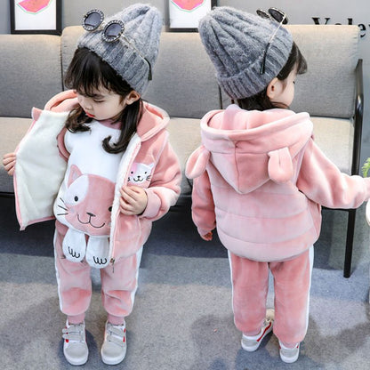 P Boys and girls 2024 winter clothes new set fleece thickened warm three-piece set baby children sweater winter clothes