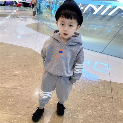 P children's sweater fleece sports three-piece set boys and girls autumn and winter Korean version medium and small children baby thickened set tide