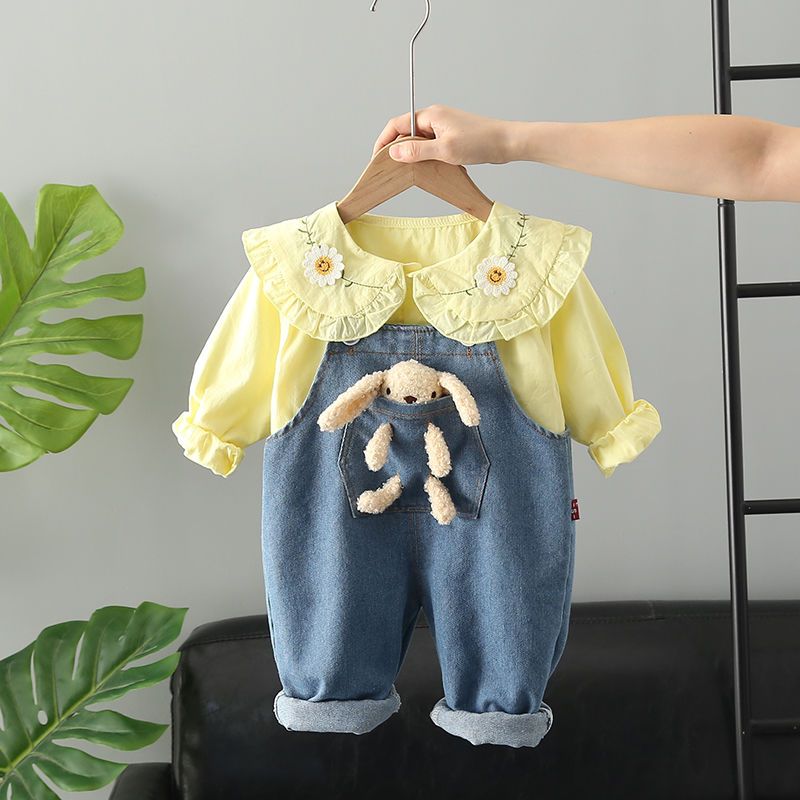 Girls&#039; jeans, children&#039;s suspenders, children&#039;s western-style casual pants, new baby autumn clothes, two-piece suit.