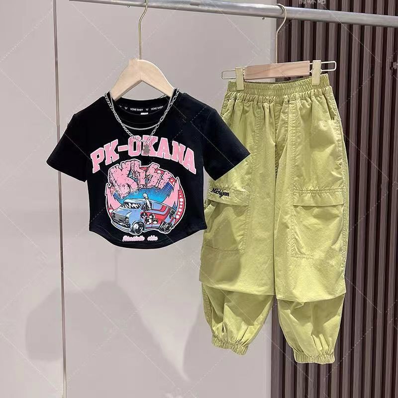 P New 2024 Girls Half Sleeve Summer Middle Kids Suit Net Red Fashionable Cargo Pants Loose Cartoon Suit