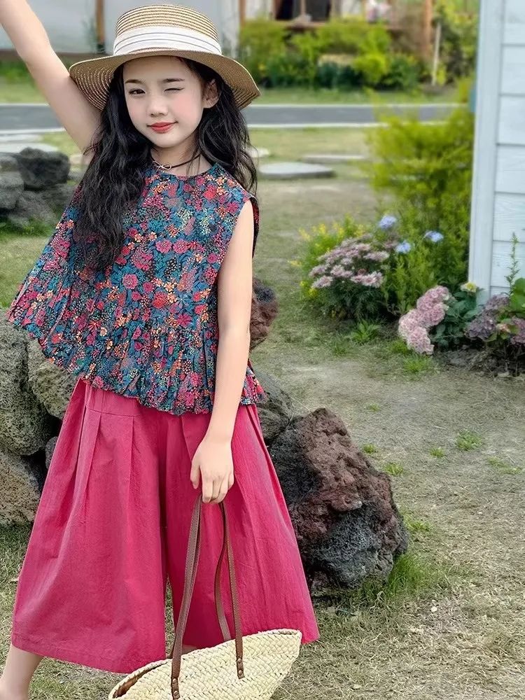 P 2024 New Girls' Summer Outfit Girls Foreign-style Floral Tops, Children's Wide-leg Pants, Big Kids Fashionable Two-Piece Set