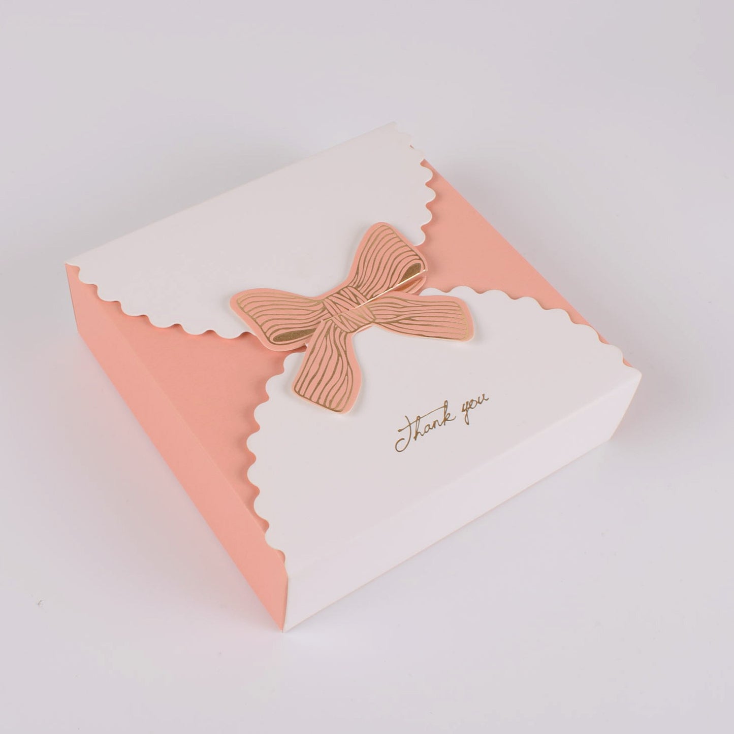 Caja de regalo con lazo grande y diseño de flores de jabón de cartón en versión coreana, caja creativa para repostería de dulces, venta al por mayor, pedido mínimo: 100 piezas 