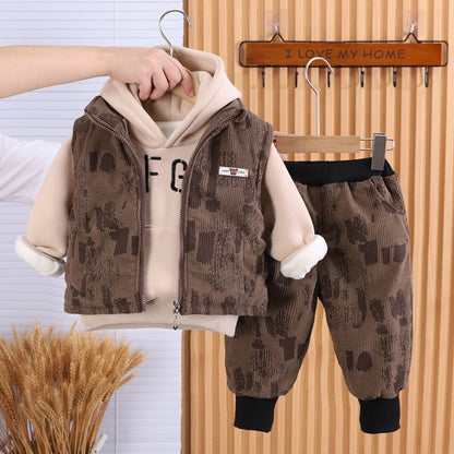 P boys autumn and winter velvet set, new foreign style baby children's baby boys winter clothes thickened sweater vest three-piece set