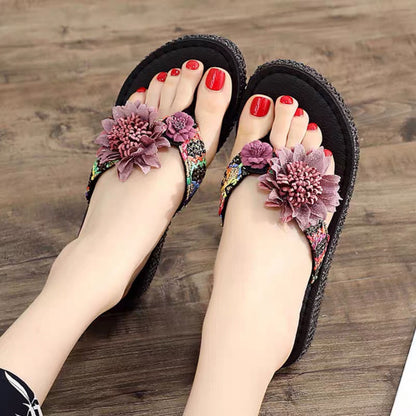 P 2023 Summer New Flower Herringbone Slippers Women's Internet Celebrity Fashion Outwear Slope Heel Thick Sole Anti slip Beach Slippers