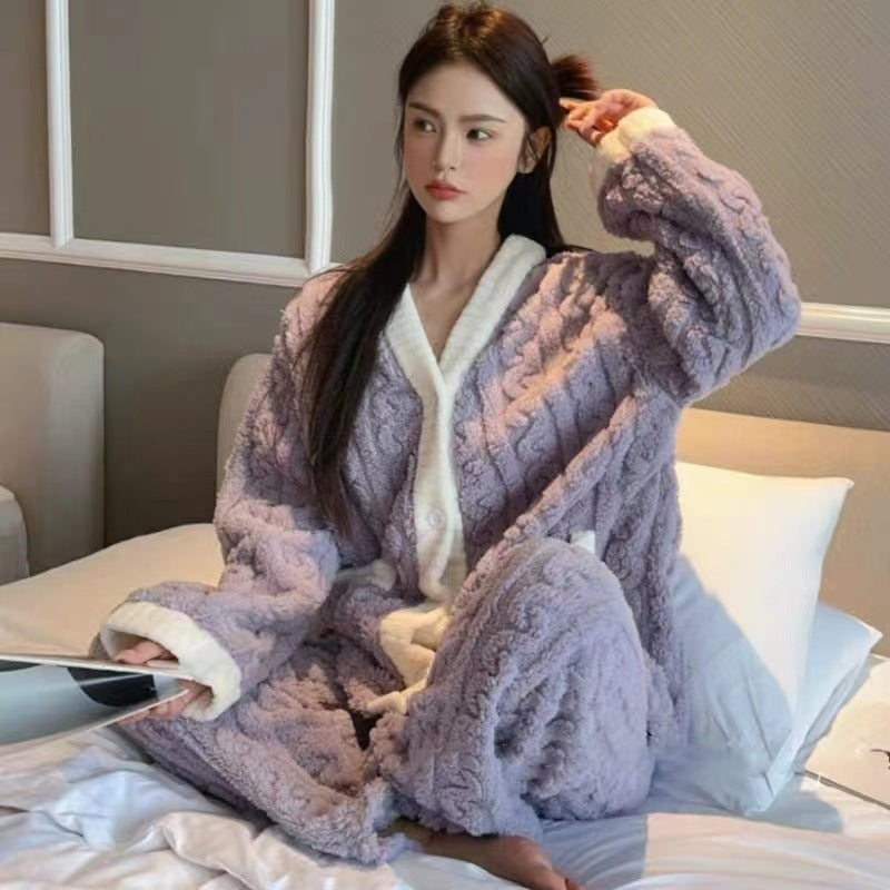 A Autumn and winter pajamas women's high-value fleece thickened can be worn outside loose Korean version of student coral fleece suit loungewear