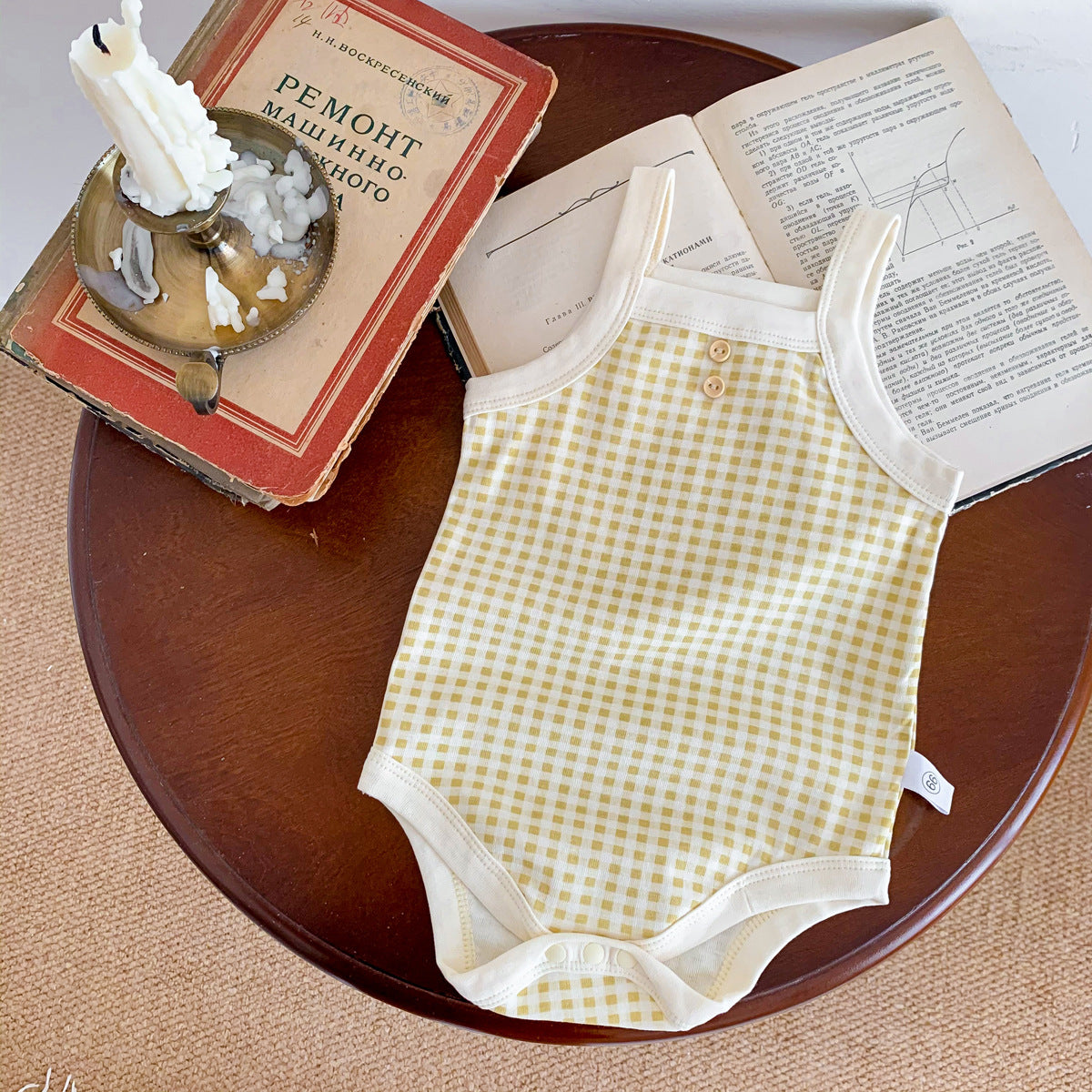 A baby summer camisole, fart jacket, ins, baby sleeveless, soft plaid hayi, one-piece climbing suit