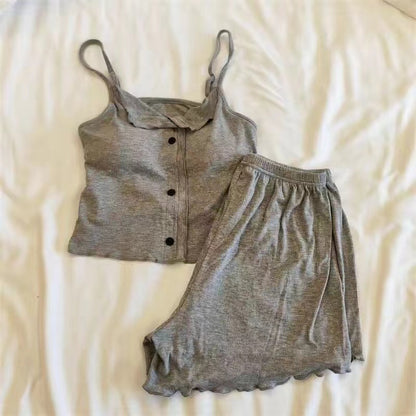 Un pijama francés de verano para mujer, traje sexy con tirantes, cómodo y con almohadillas para el pecho, ropa de estar por casa modal al por mayor 