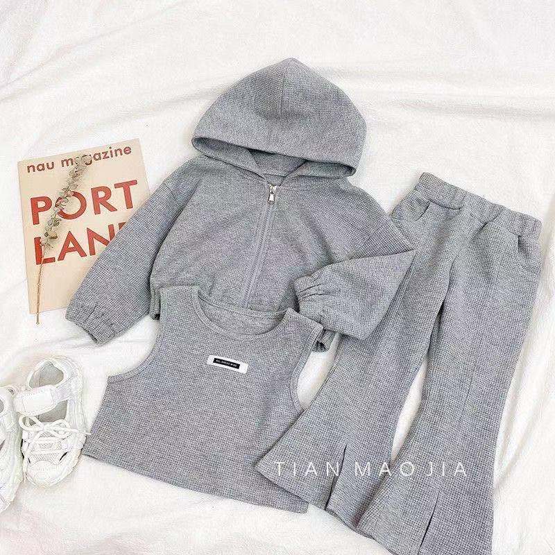 A girls autumn suit new Korean version of foreign style fashionable baby girl spring and autumn children's bell pants three-piece set