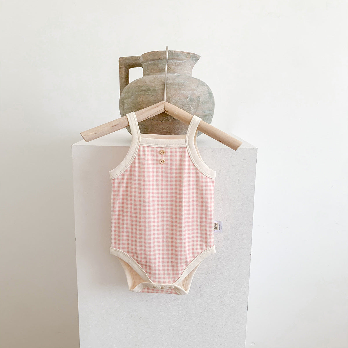 A baby summer camisole, fart jacket, ins, baby sleeveless, soft plaid hayi, one-piece climbing suit