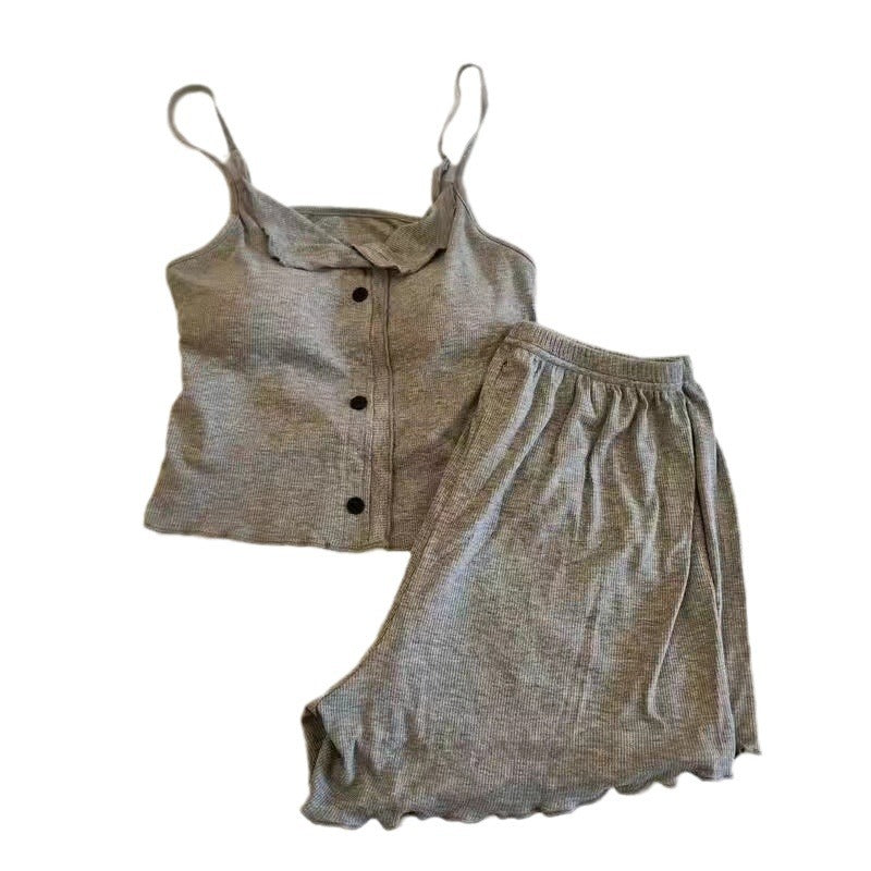 Un pijama francés de verano para mujer, traje sexy con tirantes, cómodo y con almohadillas para el pecho, ropa de estar por casa modal al por mayor 