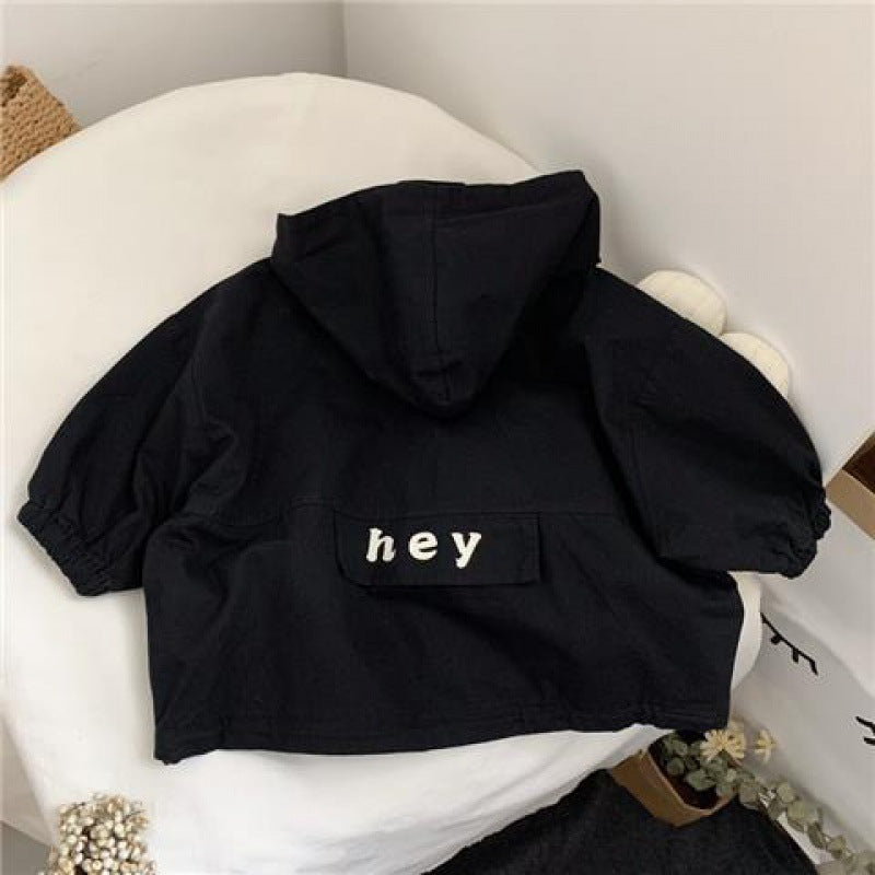 A-day Korean~ high-quality Korean fan children's alphabet hooded trench coat for boys and girls, handsome jacket for boys and girls, spring and autumn clothes, trendy children