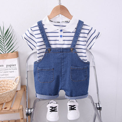 Conjunto de verano para niño 2024 Nuevo estilo extranjero Conjunto de dos piezas de manga corta con tirantes de mezclilla plateados y solapa de verano para niños 0,3 kg 