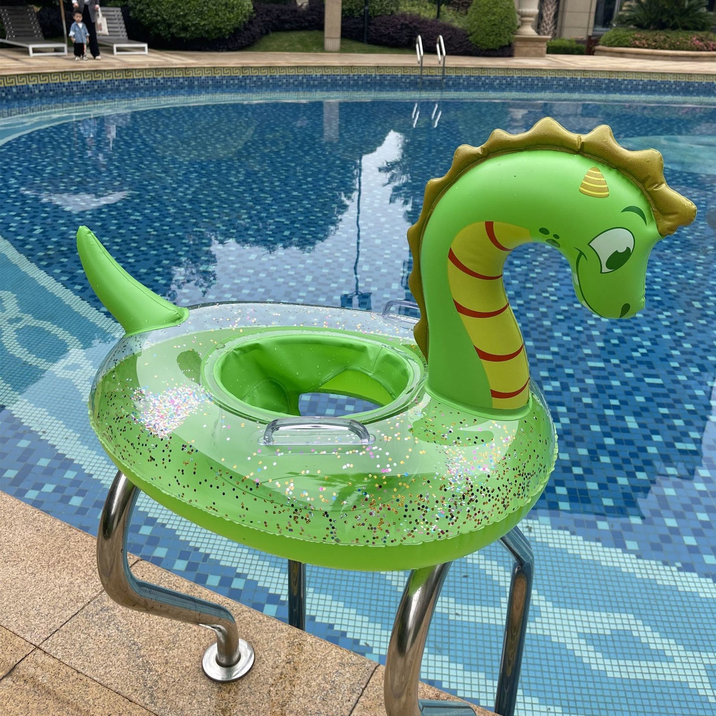 A New animal shape swimming seat with handle, cute PVC inflatable thickened lifebuoy, children's swimming ring batch