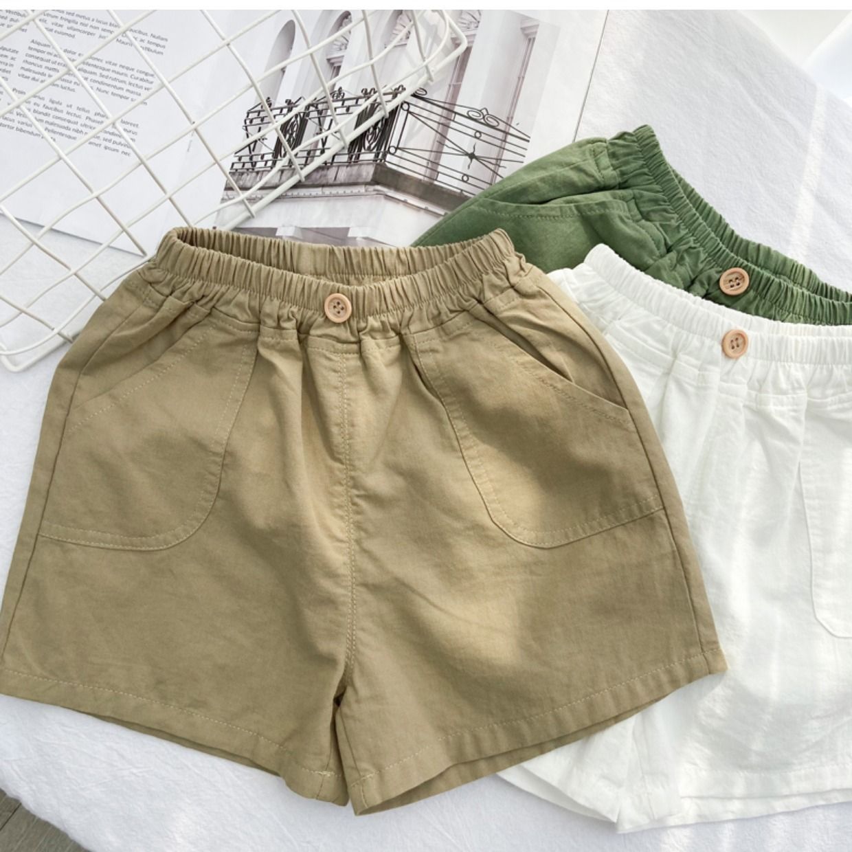 Pantalones cortos finos de algodón de verano para niños, pantalones casuales para niños, 2024 nuevos de algodón y lino para bebés, transpirables y extranjeros 