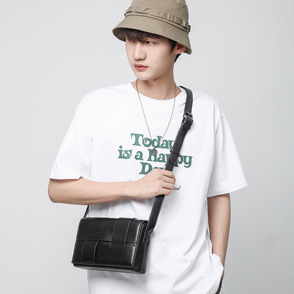 A messenger bag niche design sense small square bag men ins trendy brand 2024 new woven shoulder bag men's bag backpack