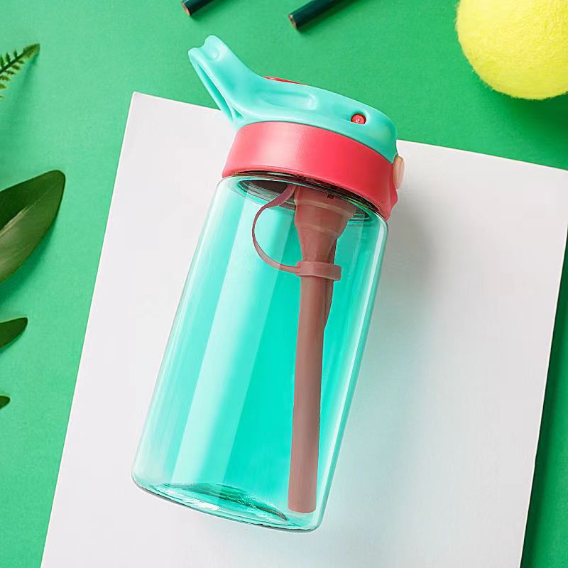 A children's straw cup anti drop plastic water cup for boys and girls, baby water bottle for elementary school students, cute cartoon leak proof summer cup