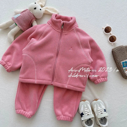 Ropa infantil estrella Yuan para niñas, traje para niñas, otoño e invierno 2023, nueva camiseta polar para niñas, más terciopelo para mantener el calor 