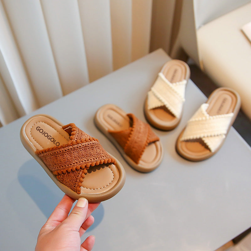 A girls sandals 2024 summer leisure princess shoes woven with hook and loop girls open toe sandals.